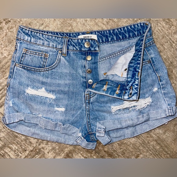 3/$15 EUC 𝐅𝐎𝐑𝐄𝐕𝐄𝐑 21 button fly jean shorts - Picture 3 of 6